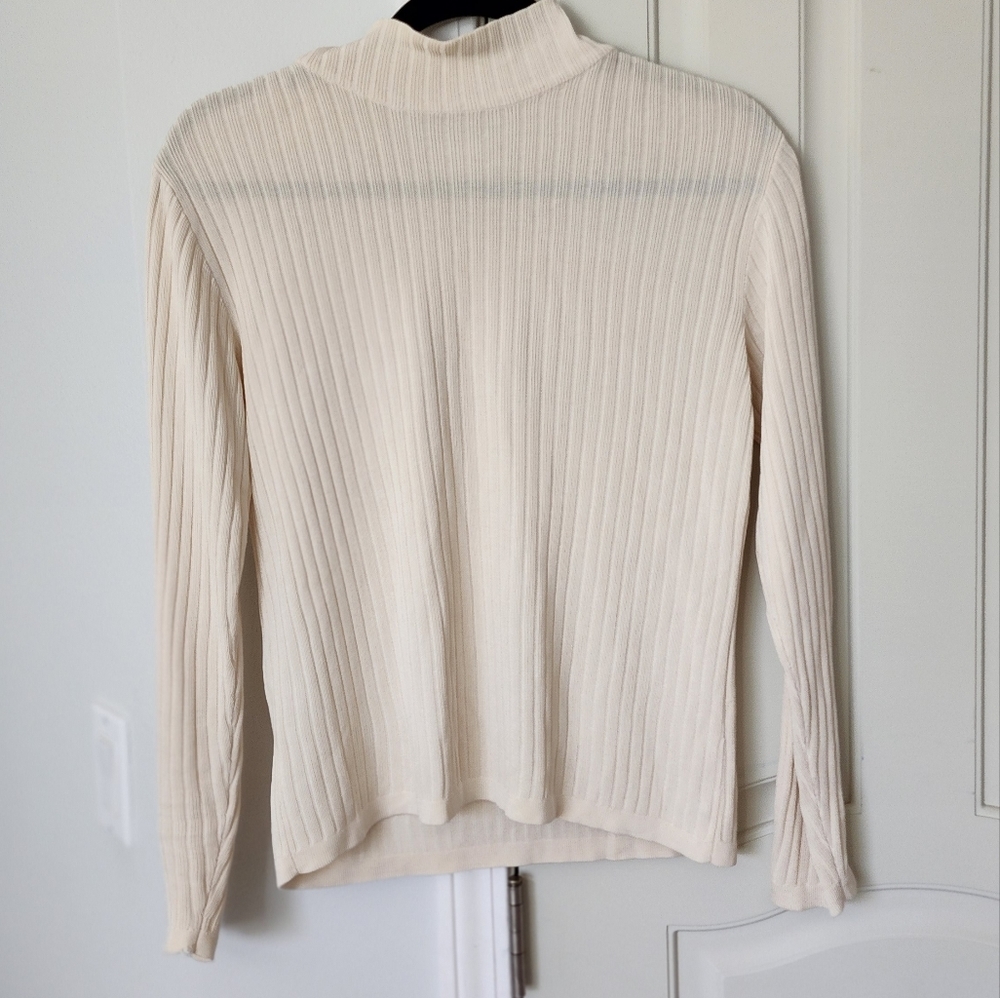 Norm Thompson 100% Silk Turtleneck Sweater Ivory/Cream S - Picture 3 of 6
